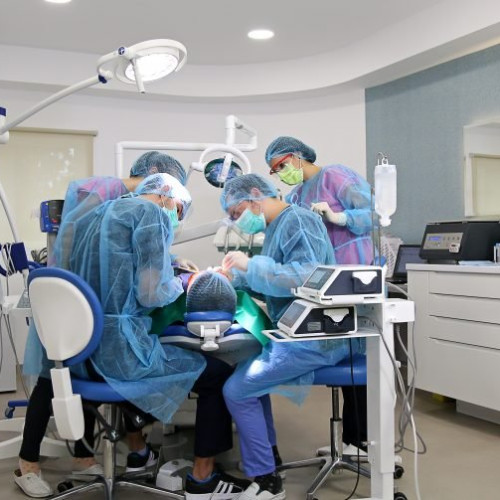 Colegiul Medicilor Stomatologi cere amânarea intrării în vigoare a Ordinului AP-STOMA