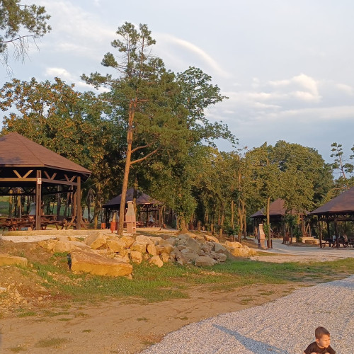 Primăria Botoșani stabilește reguli clare pentru utilizarea Zonei de Agrement Versantul Pacea