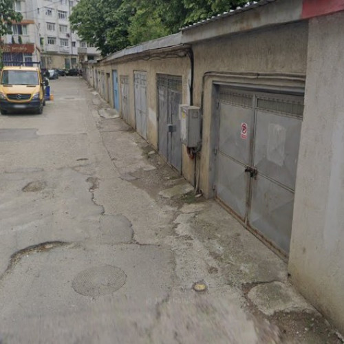 Primăria Botoșani demolează sute de garaje pentru a crea noi locuri de parcare