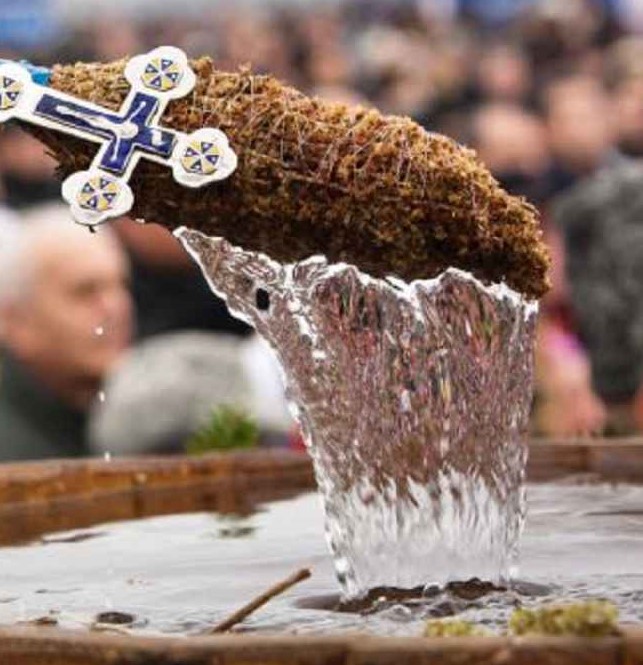 Creștinii ortodocși țin post negru pe 5 ianuarie, ajunul Bobotezei, pentru Agheasma Mare