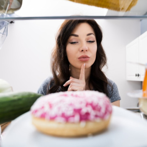 Specialiștii explică de ce voința nu este singurul factor în lupta cu obezitatea