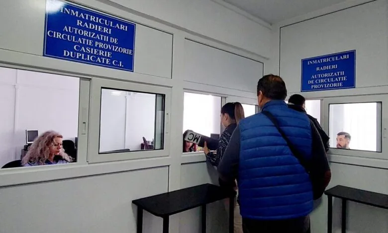 Prefectura anunță plata exclusiv electronică pentru plăcuțele de înmatriculare începând cu 2026