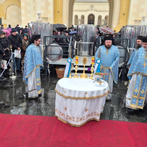 Credincioșii au participat la slujba de Bobotează 2026 la Catedrala Încoronării din Alba Iulia