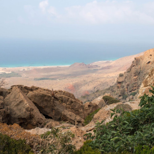 Aproape 600 de turiști, blocați pe insula Socotra din cauza tensiunilor din Yemen