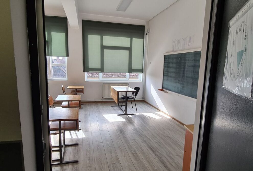 Elevii primesc burse de merit în ianuarie, iar profesorii vor primi diferențele salariale din 2025