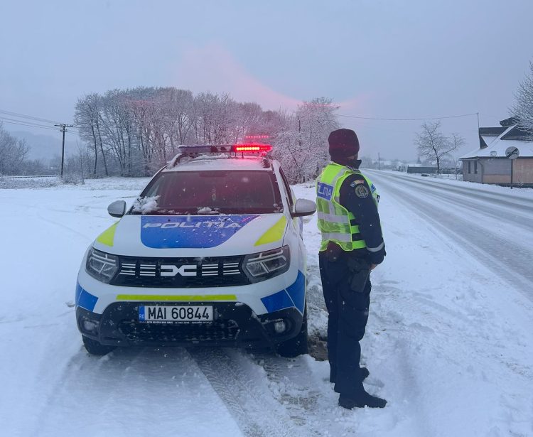 Poliția rutieră din Maramureș avertizează asupra riscurilor traficului în condiții de iarnă