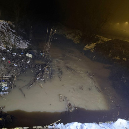 Apele Române Jiu intensifică monitorizarea și intervențiile după precipitații și Cod Galben de inundații