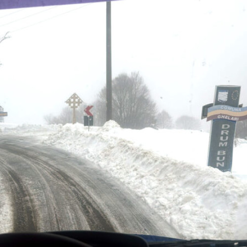 Consiliul Județean Hunedoara acționează continuu pentru deszăpezirea drumurilor județene