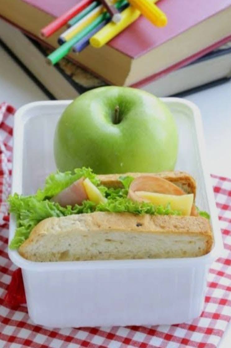 Autoritățile din Dărmănești și Măginenii de Sus continuă stimulentele alimentare pentru elevi în 2026