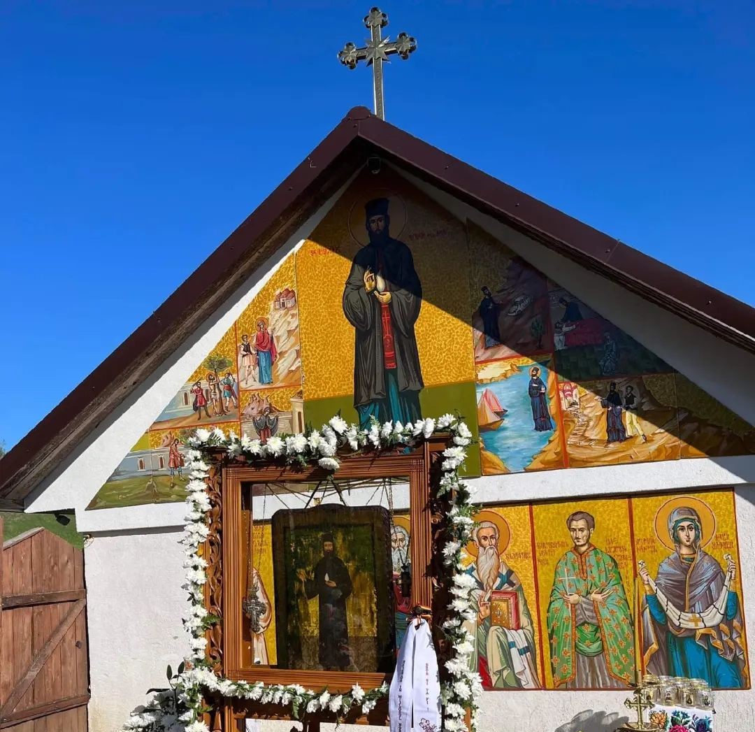 Fost preot caterisit din Botoșani ține slujbe ilegale și atrage credincioși prin rețele sociale