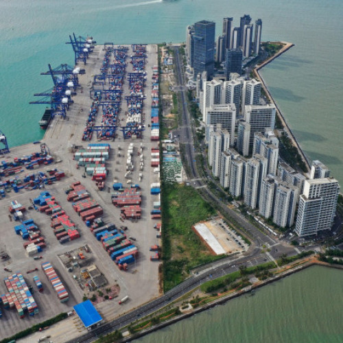 Hainan devine cel mai mare port de liber schimb din lume, dar China continentală menține tarife ridicate