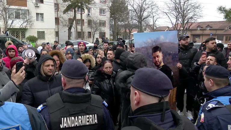 Partidele politice exploatează cazul tânărului decedat la Spitalul Județean Buzău