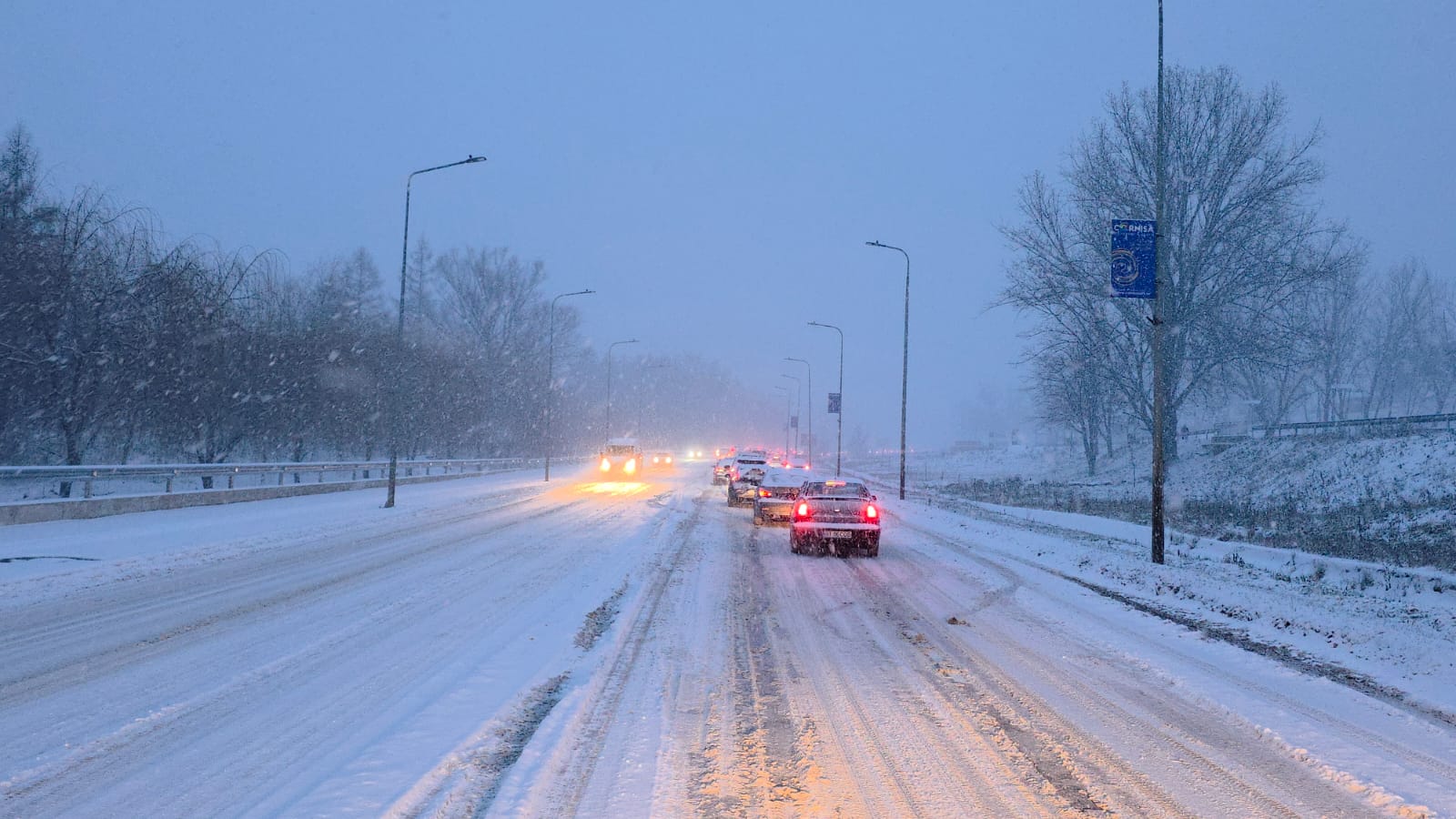 DRDP Iași intervine pe drumurile naționale din Botoșani din cauza ninsorilor abundente