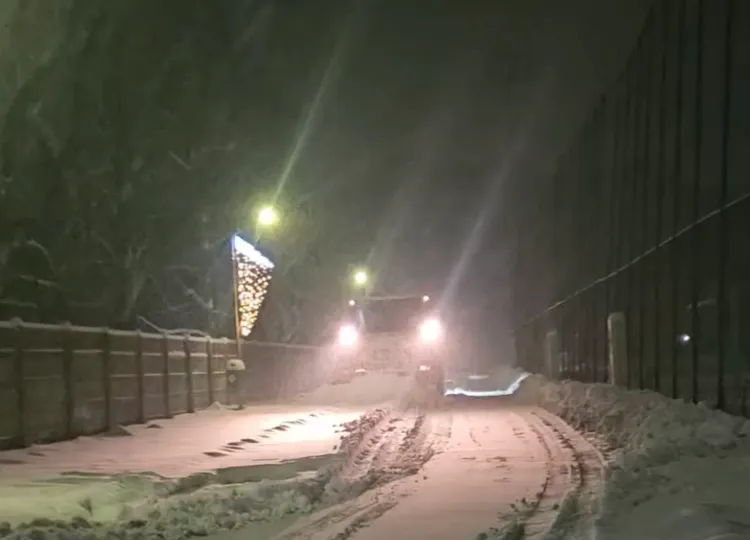 Prefectura Cluj anunță dificultăți în trafic și suspendări ale cursurilor din cauza vremii de iarnă