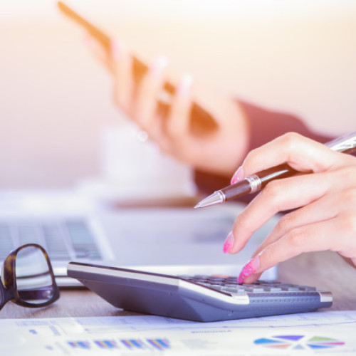 Statul român limitează deductibilitatea cheltuielilor pentru firmele multinaționale