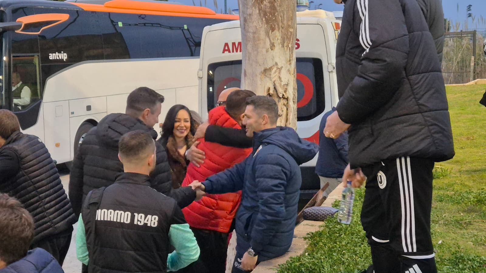 Familia fotbalistului Lisav Eissat a vizitat cantonamentul lui Dinamo din Antalya