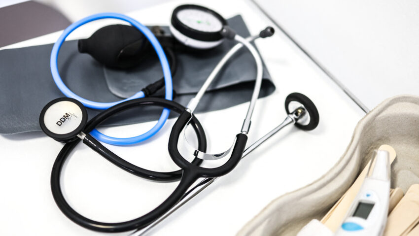 Alianța Pacienților Cronici din România condamnă neplata primei zile de concediu medical