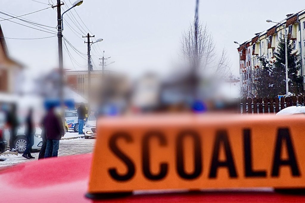 Autoritățile din Argeș suspendă cursurile și examenele auto din cauza inundațiilor