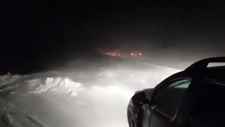 Viscolul puternic afectează circulația pe drumurile din județul Botoșani