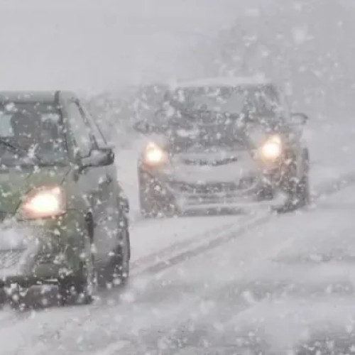 Locuitorii din Cluj-Napoca semnalează lipsa deszăpezirii pe o alee importantă