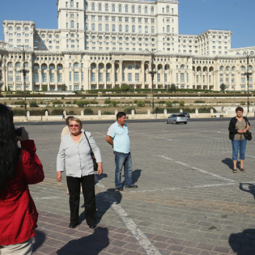 Orașele din România impun taxe speciale pentru turiști din 2026