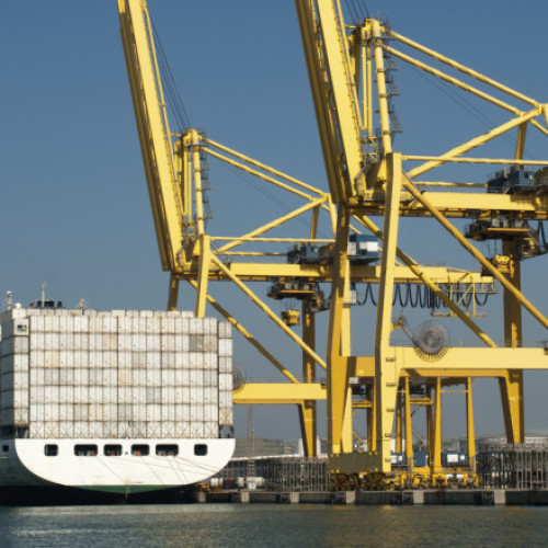 Germania reduce exporturile și excedentul comercial în noiembrie 2025