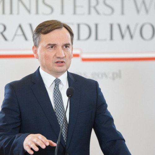 Polonia convoacă ambasadorul Ungariei după acordarea azilului pentru doi cetăţeni polonezi