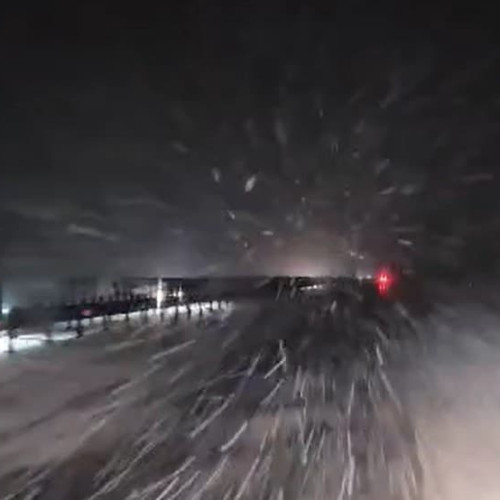 Două persoane rănite într-un accident pe A1, în zona localității Câlnic