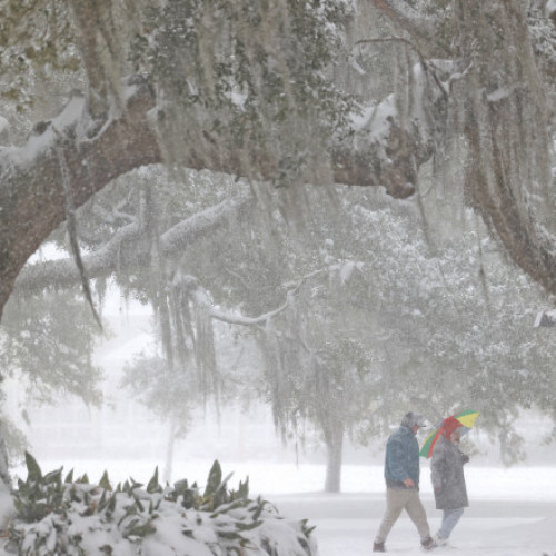 Un val de aer polar aduce temperaturi extrem de scăzute și ninsori în jumătatea de nord a țării
