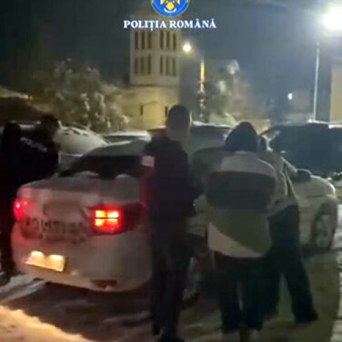 Poliția Vulcan reține doi bărbați suspectați de furturi și distrugeri nocturne