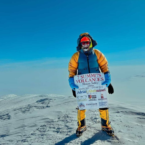 Adrian Ahrițculesei a ajuns la Polul Sud și a cucerit trei repere importante din Antarctica