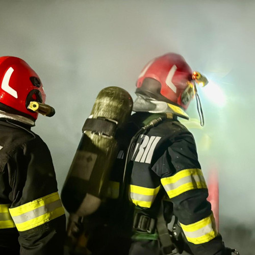 Pompierii au salvat o casă din Cătămărești Vale de la un incendiu izbucnit la coșul de fum