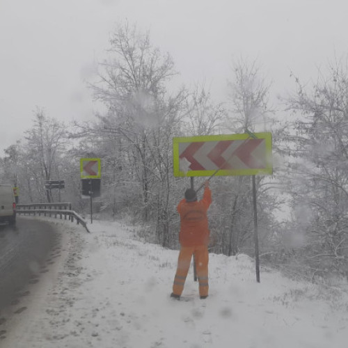 Ninsorile și gerul afectează jumătatea de sud a țării cu strat consistent de zăpadă