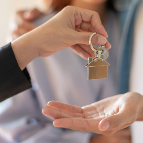 Experții imobiliari recomandă verificarea tehnică înainte de cumpărarea unei locuințe