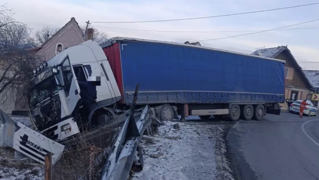 Poliția semnalează trafic îngreunat pe DN 1 între Făgăraș și Avrig din cauza unui incident rutier