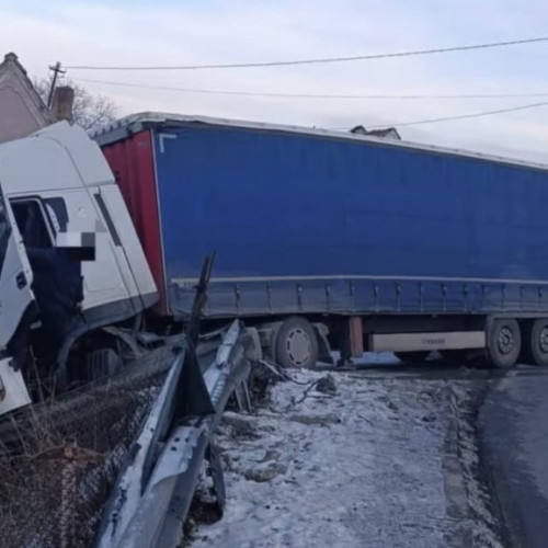 Poliția semnalează trafic îngreunat pe DN 1 între Făgăraș și Avrig din cauza unui incident rutier