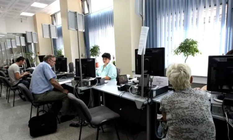 Scădere în sistemul bugetar din România în 2025, cu peste 30.000 de posturi mai puține