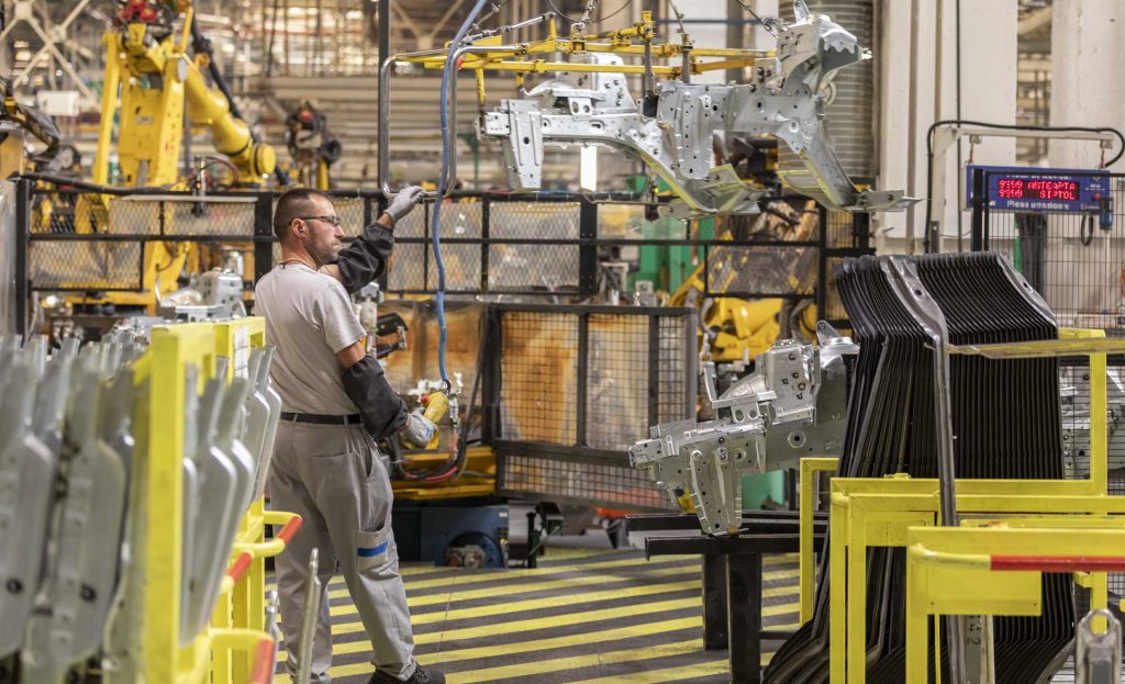 Consiliul Concurenței sancționează opt companii auto pentru practici de împărțire a pieței muncii