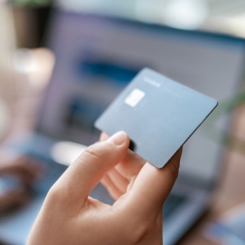 Guvernul limitează voucherele de vacanță pentru angajații cu salarii de până la 6.000 lei în 2026