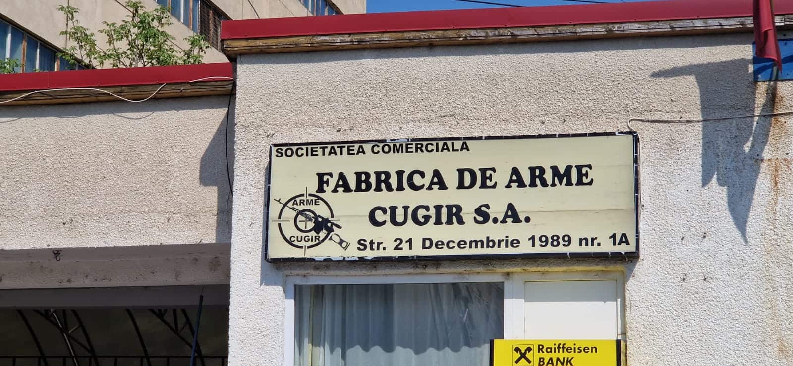 Angajații de la Fabrica de Arme Cugir cer negocieri pentru contractul colectiv de muncă pe 2026
