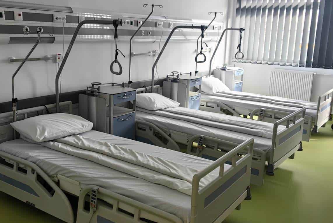 Cresc cazurile de pneumonii și infecții respiratorii în Alba, dar gripă mai puțină