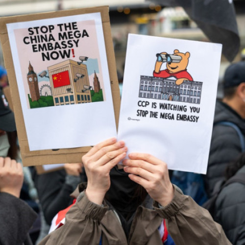 Parlamentarii britanici dezbat planul unui sediu chinez cu camere secrete la Londra