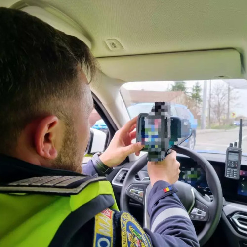 Un șofer amendat pentru conducere cu viteză de 197 de km/oră pe DN 2A