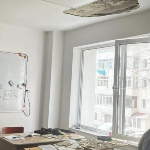 Un tavan s-a prăbușit la Colegiul Național Mihai Eminescu din Botoșani, un elev a fost rănit