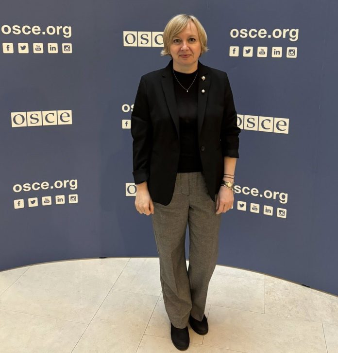 Freedom House susține jurnalista Emilia Șercan și cere investigarea plagiatului