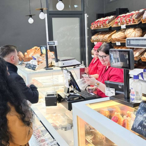 Femeile din Titu sărbătorite de administrația locală cu ocazia zilei de 1 Martie