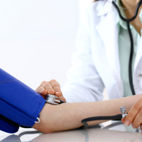 Persoanele fără asigurare medicală beneficiază în 2026 de servicii de sănătate publică clar definite