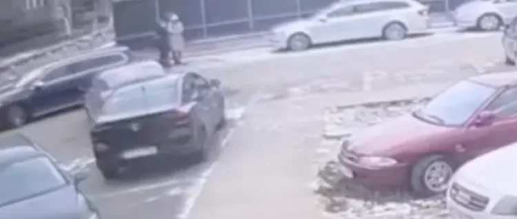 Cluj-Napoca: o parcare publică ocupată abuziv de mașini cu numere provizorii japoneze