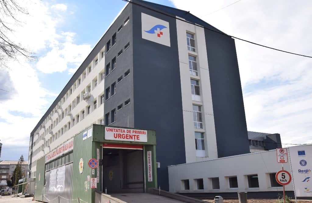 Bărbat rănit grav după o explozie într-un bloc din Alba Iulia