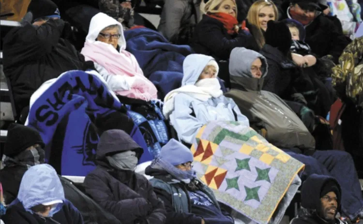 Fotbaliștii români joacă în condiții extreme, cu temperaturi sub -10 grade